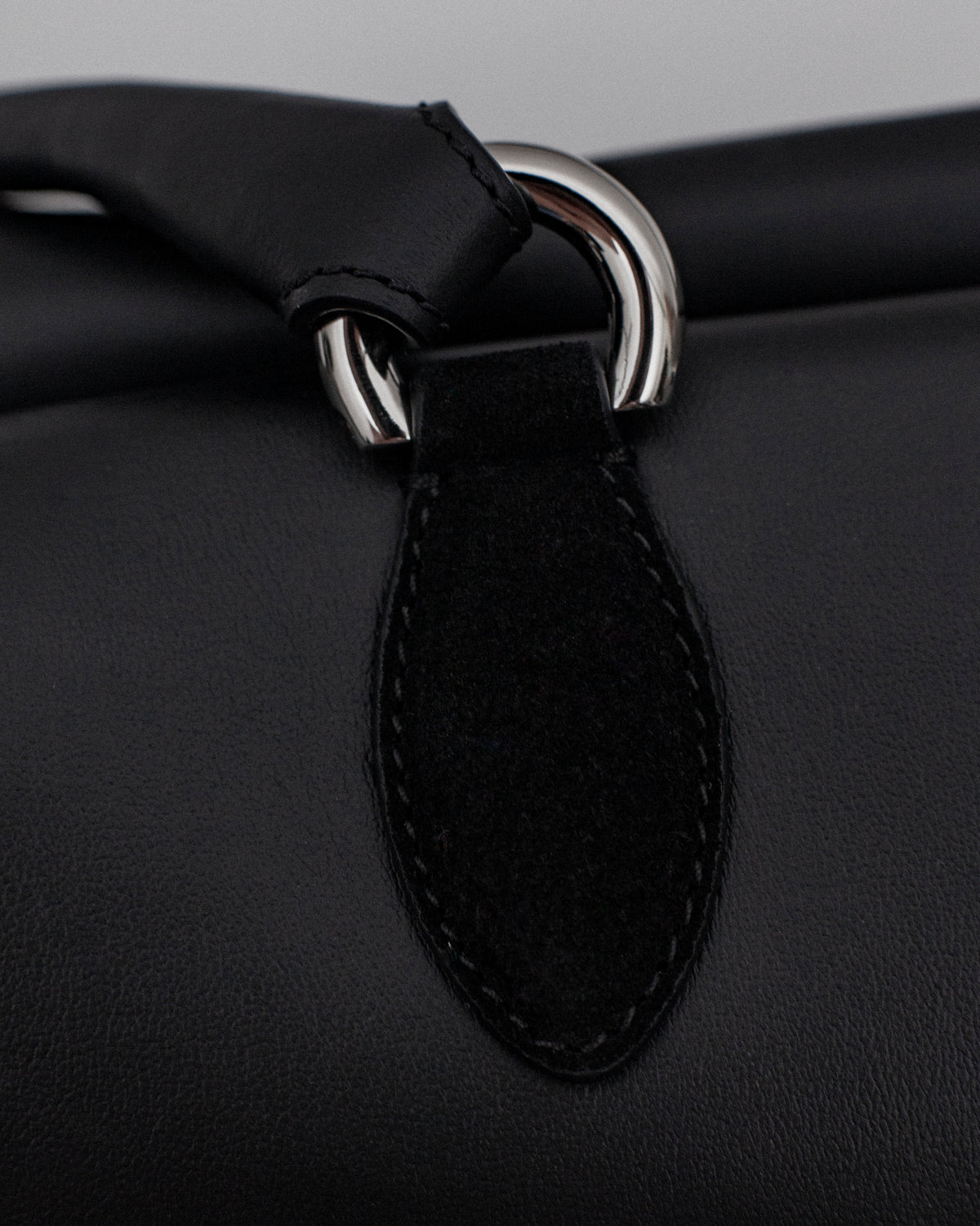 Magnetic long bag | Smooth Nero leather