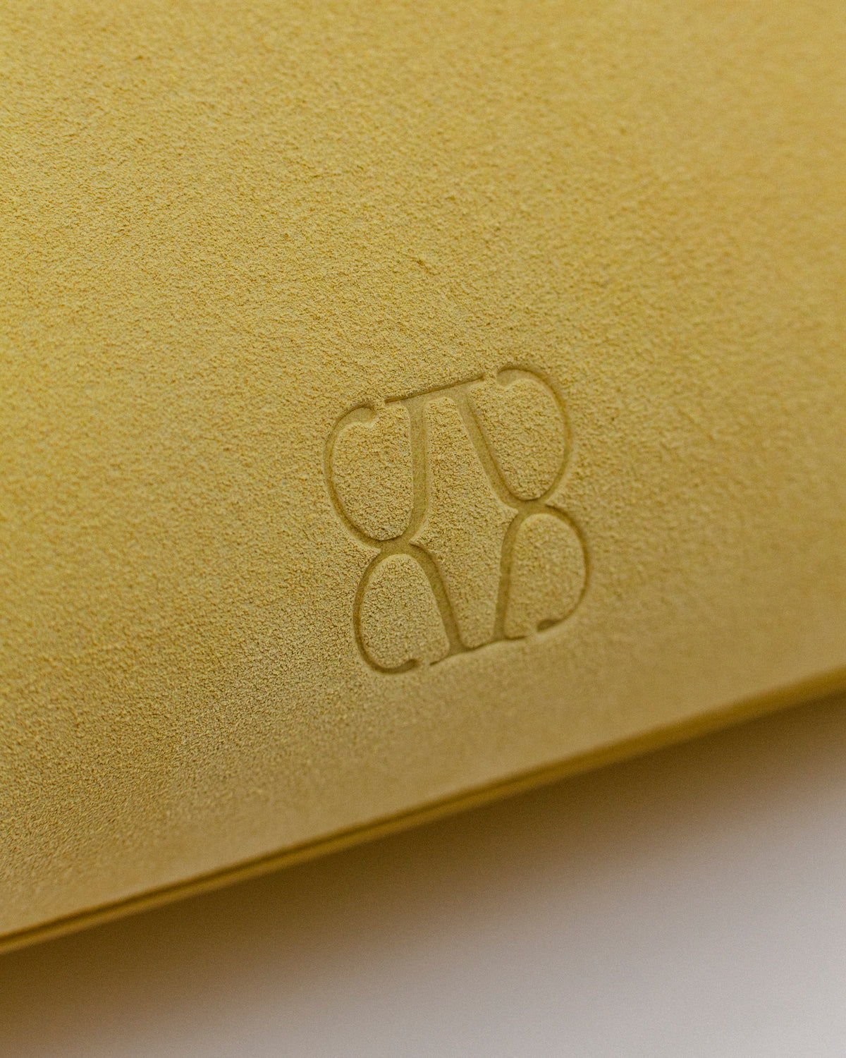 Magnetic Long Bag | Giallo Suede Leather