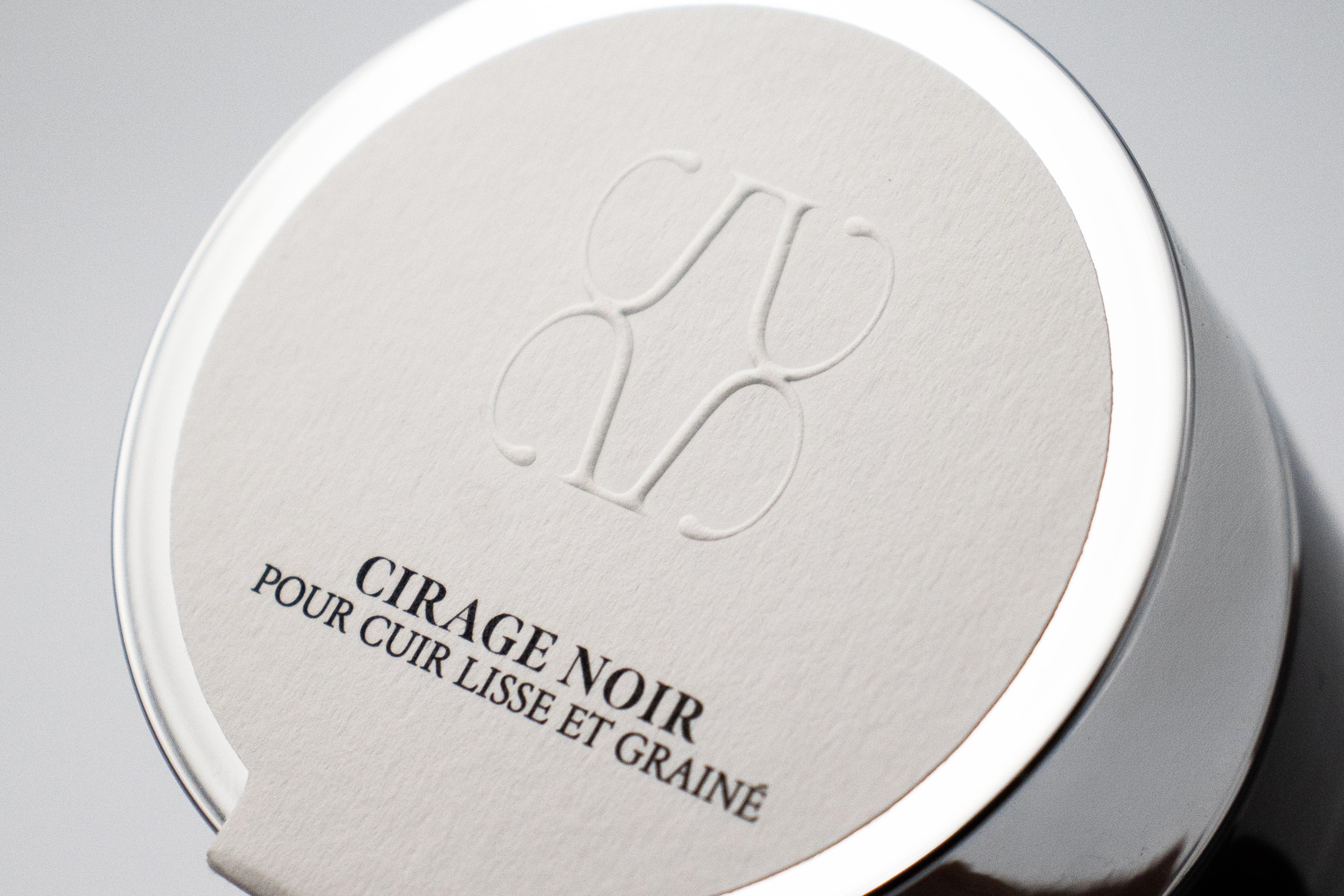 Cirage noir pour cuir lisse et grainé