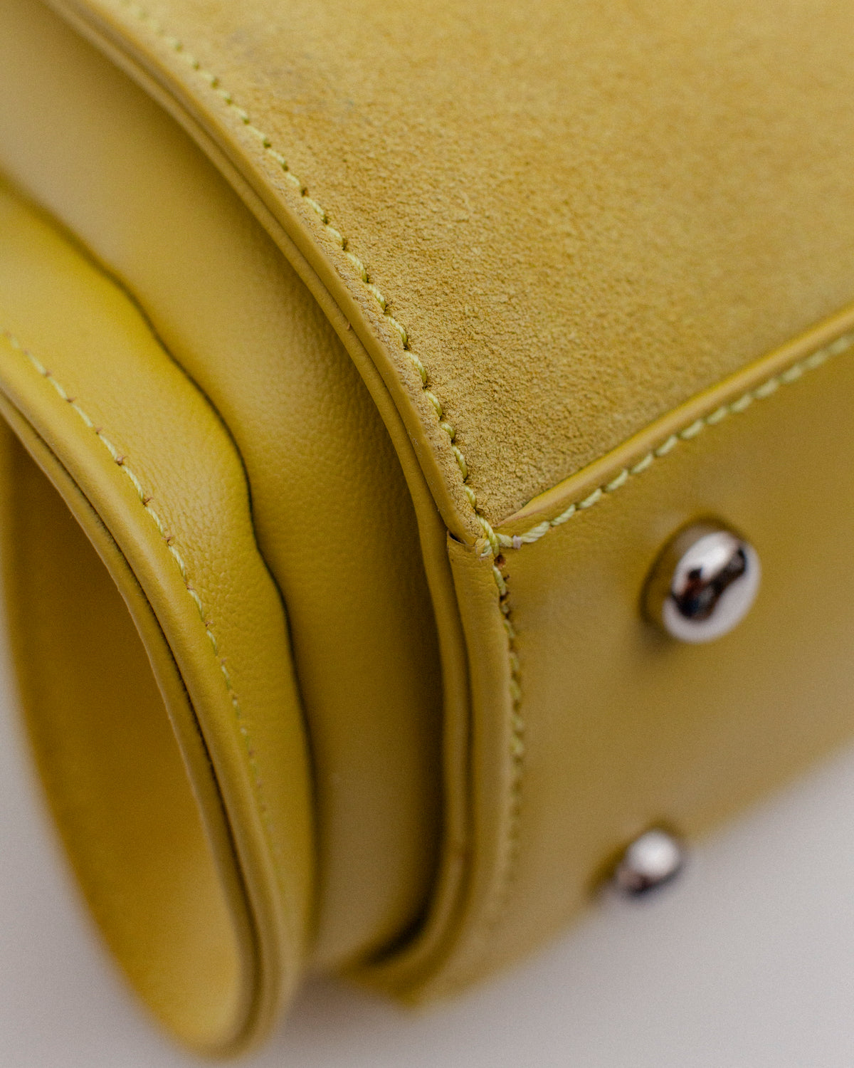 Magnetic Long Bag | Giallo Suede Leather