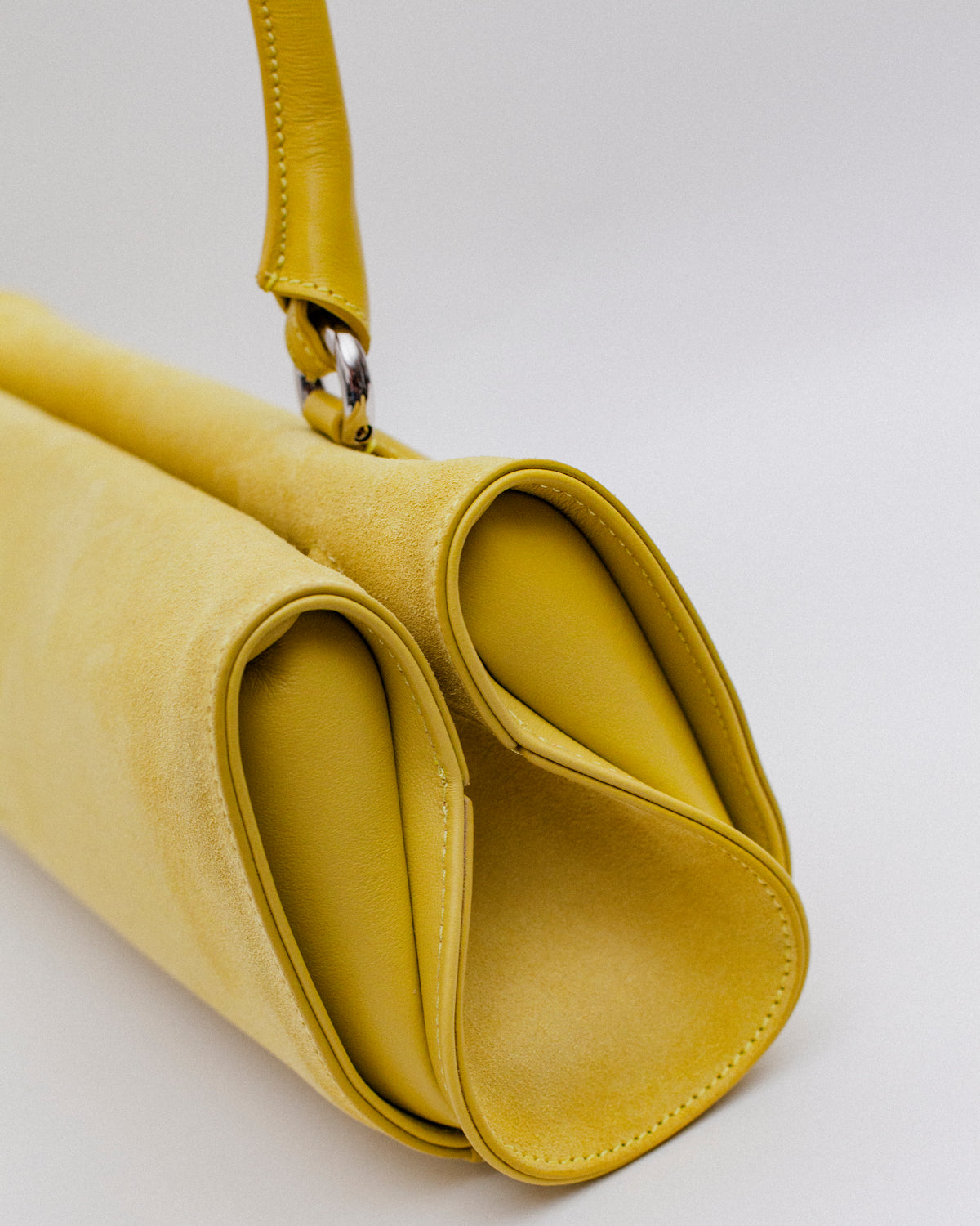 Magnetic Long Bag | Giallo Suede Leather